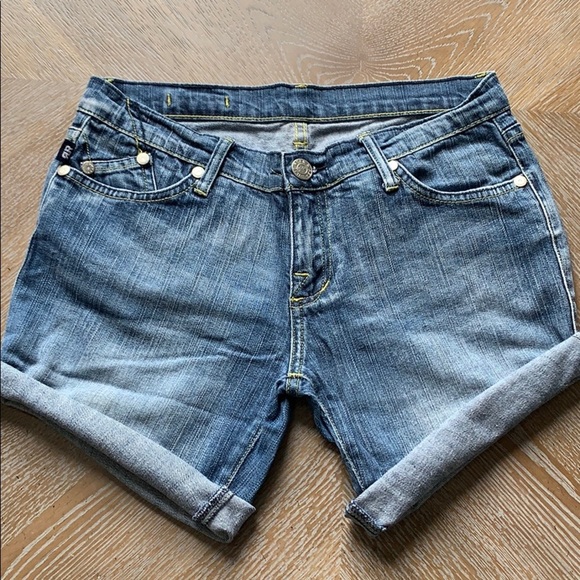Rock & Republic Pants - ROCK & REPUBLIC Original Cut Off Denim Shorts 28